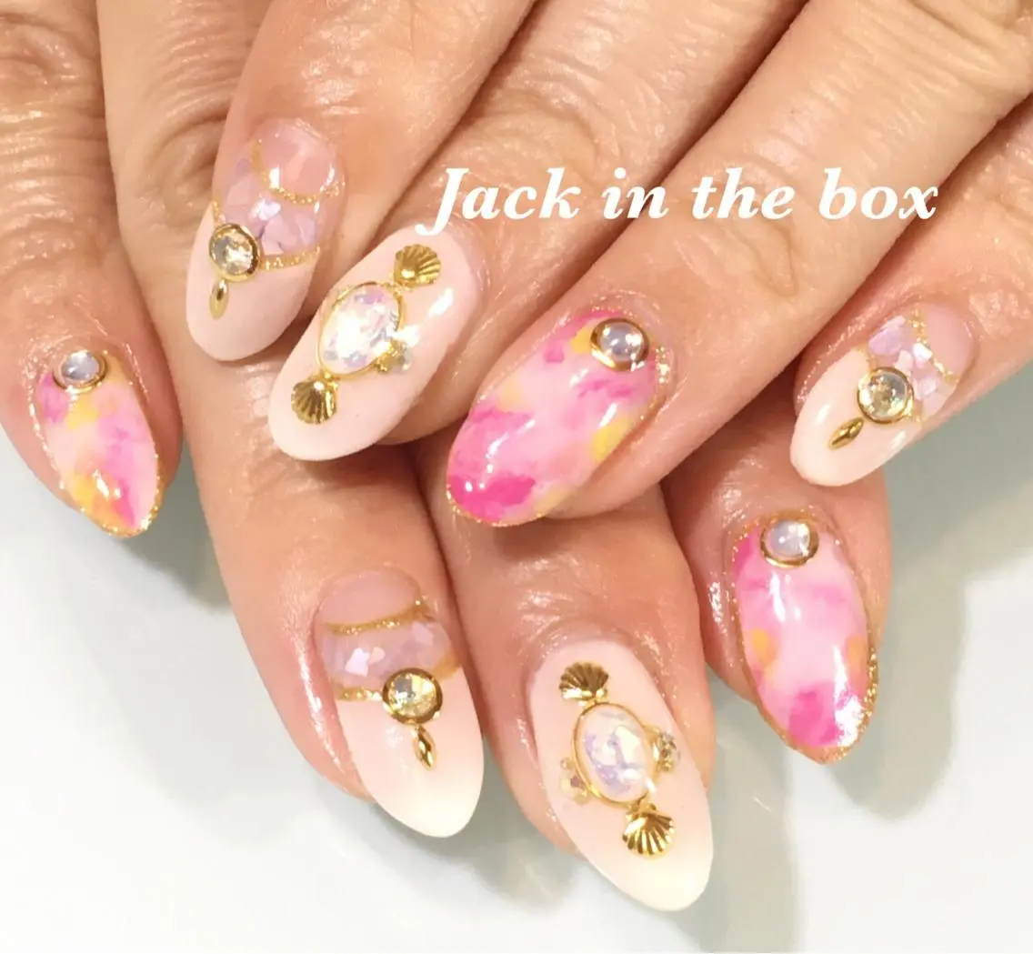 ショート ミディアム ネイル Jack in the boxのネイルデザイン