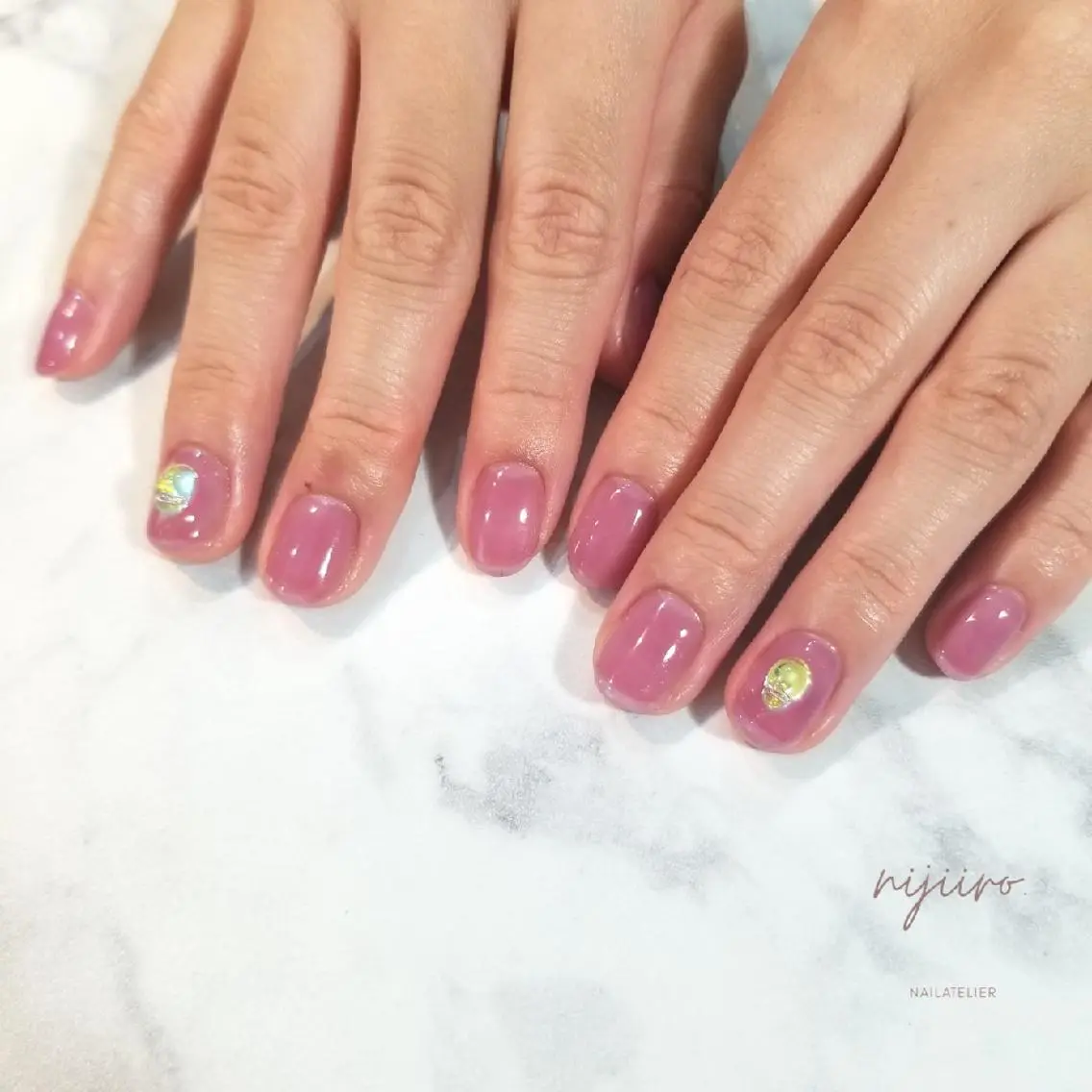 ネイル ワンカラーネイル ハンドネイル nijiiro🌈 サトウのネイルデザイン