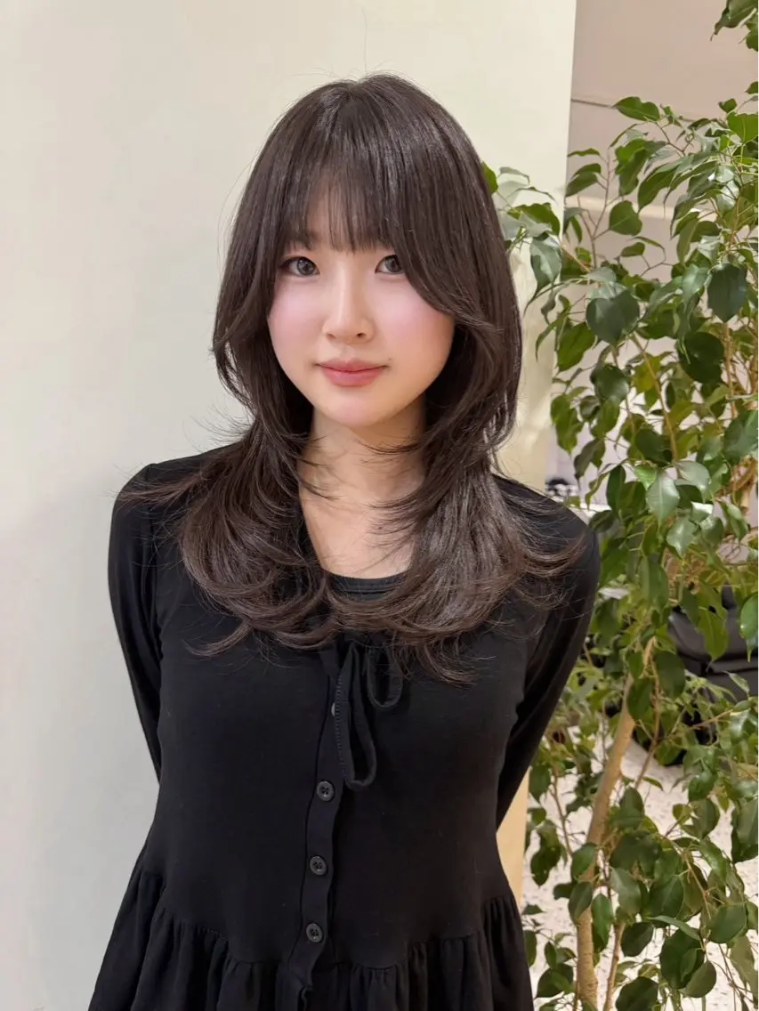 ロング カラー ブラウンカラー ダークブラウン くびれヘア 韓国風ヘア くびれレイヤー ヘアカラー ハイトーン/縮毛矯正 AO俊介🌐のヘアスタイル