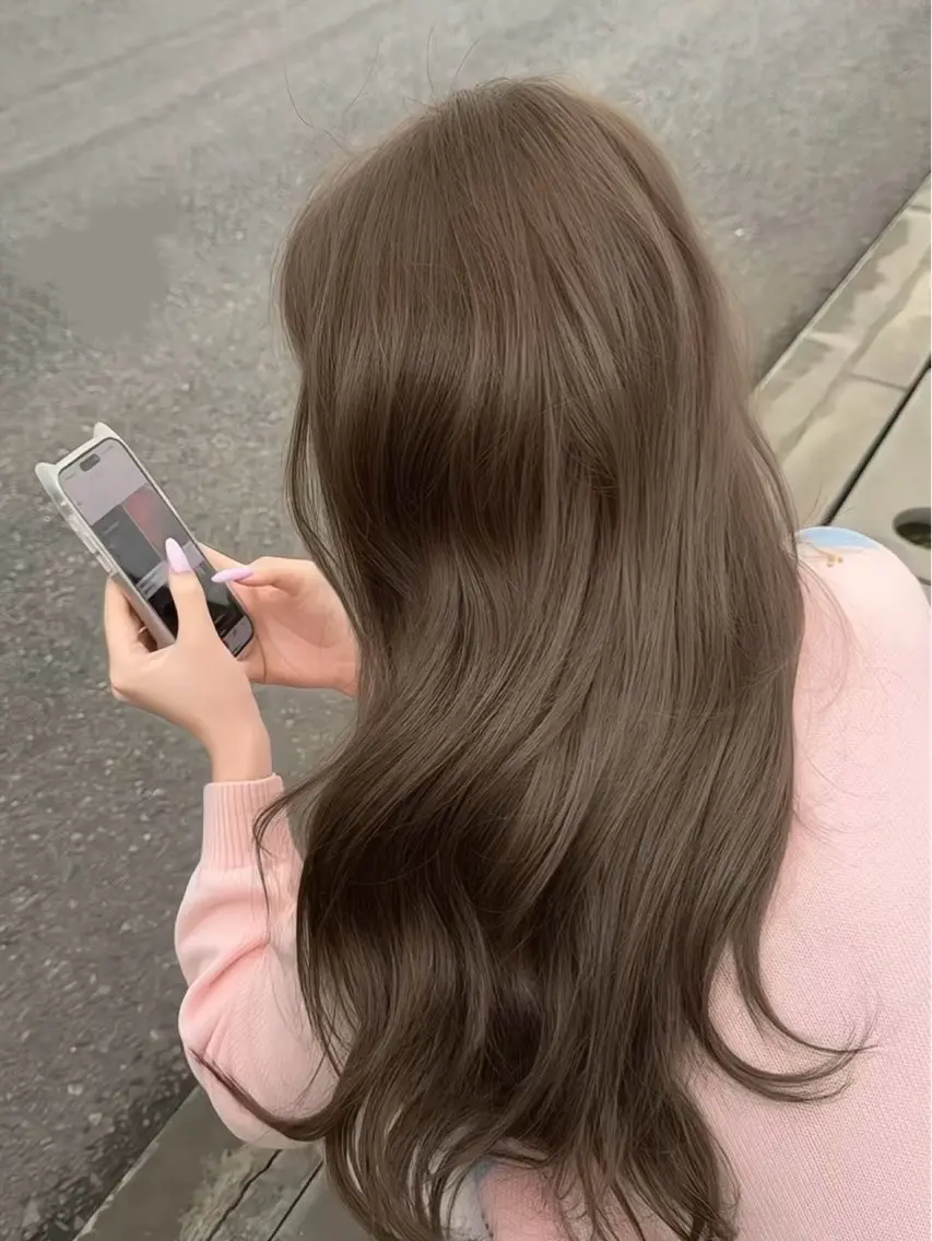 ロング ヘアカラー 韓国っぽ×透け感🪽 Fumi 🤍のヘアスタイル