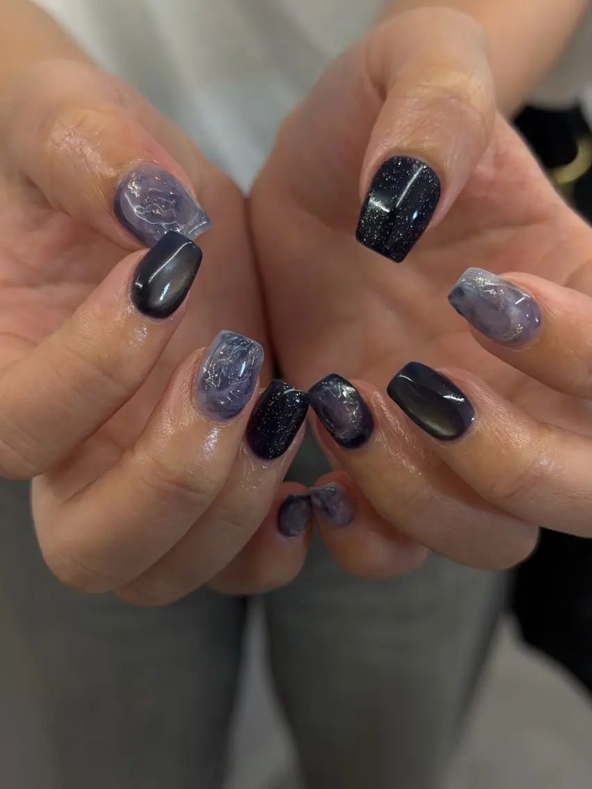 ネイル ブルー ジェルネイル キラキラネイル マグネットネイル ニュアンスネイル ハンドネイル ハンドケア Bana_ Nailのネイルデザイン