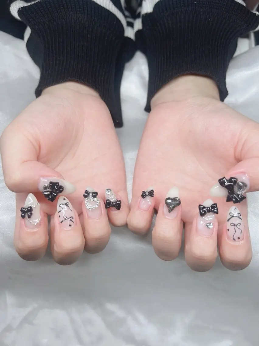 ネイル オーロラネイル チークネイル 長さ出し フットネイル フレンチネイル Lee Nails チップ長さだし専門店のネイルデザイン