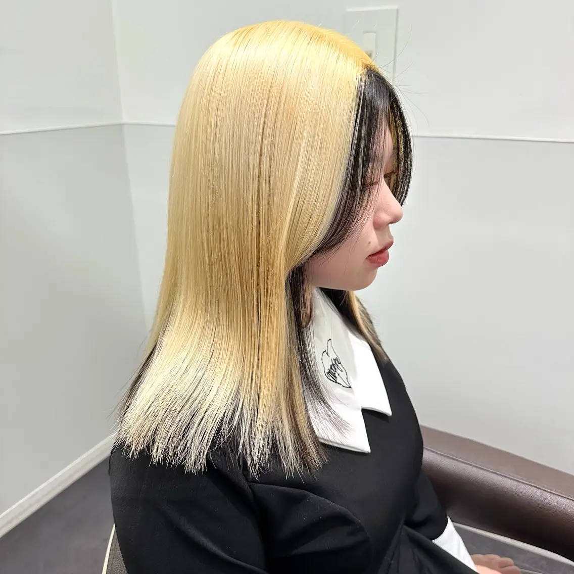 ミディアム カラー ヘアカラー トリートメント 💫艶ハイトーン×髪 質改善💫リュウトのヘアスタイル