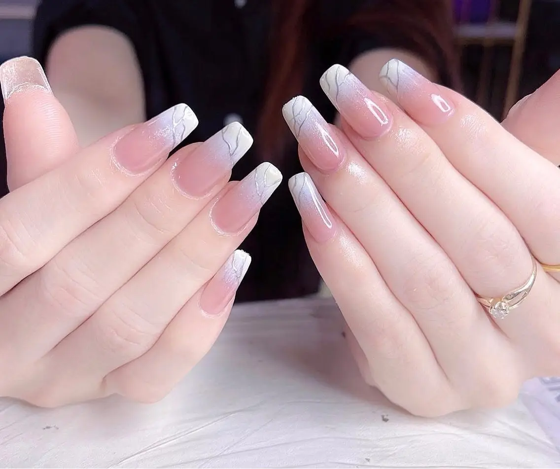 ネイル Hin Nailのネイルデザイン