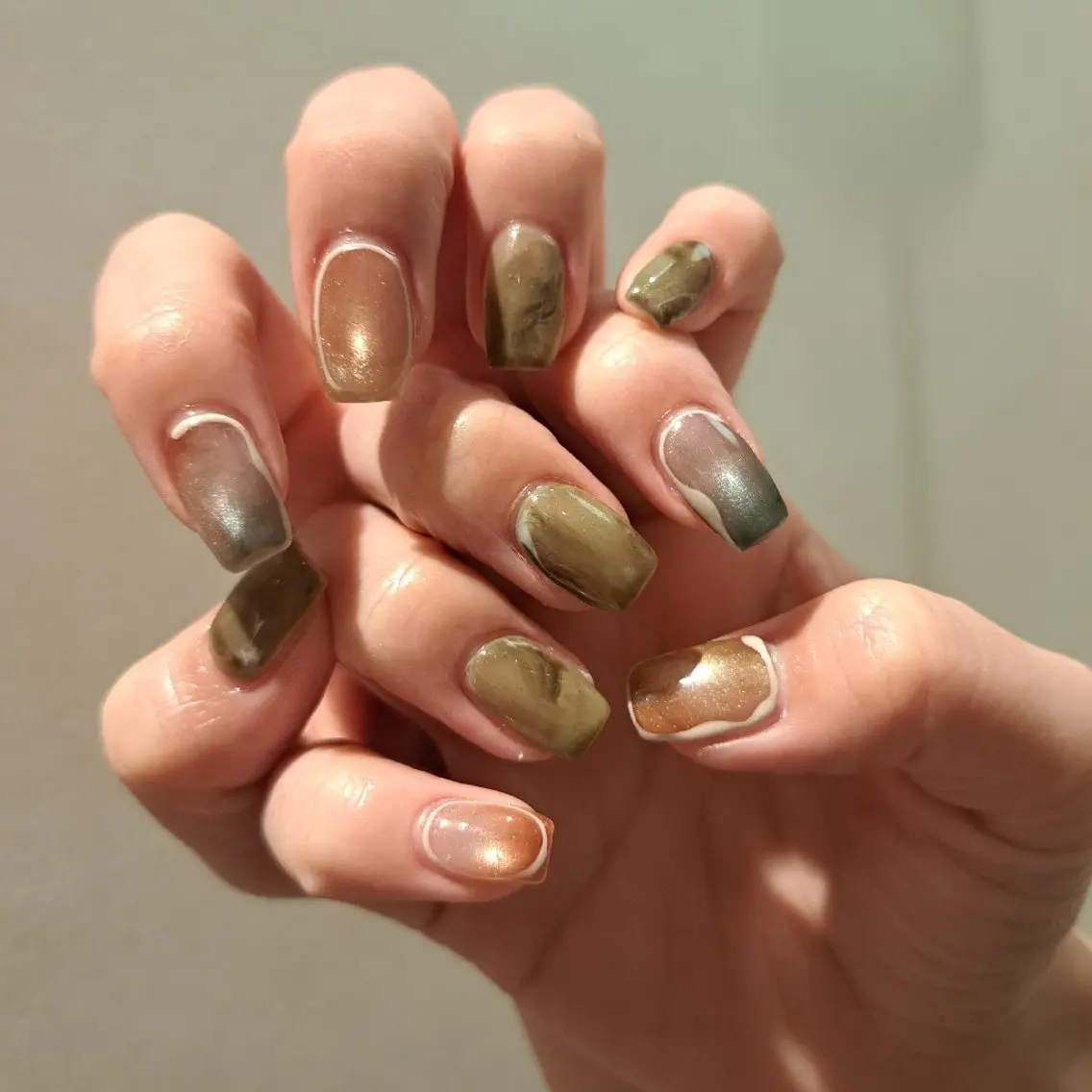 ネイル アートネイル ジェルネイル マグネットネイル 持ち込み ニュアンスネイル ハンドネイル Nail mood デザイン持ち込みokのネイルデザイン