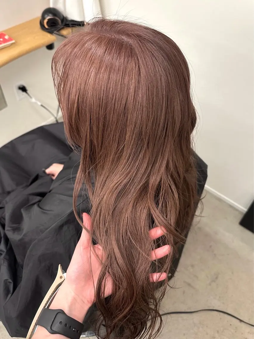ロング カラー ベージュカラー ブリーチ ピンクカラー ピンクベージュ 透明感カラー/中崎町 fukaのヘアスタイル