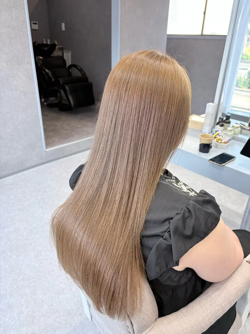 ロング カラー ARCANA イホリのヘアスタイル