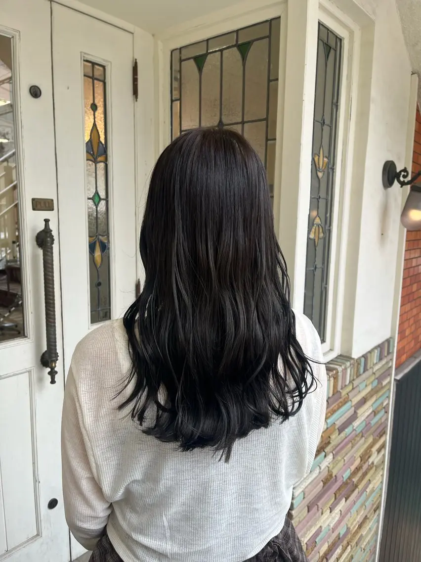 セミロング カット ヘアカラー 【艶髪カラー】 omiのヘアスタイル