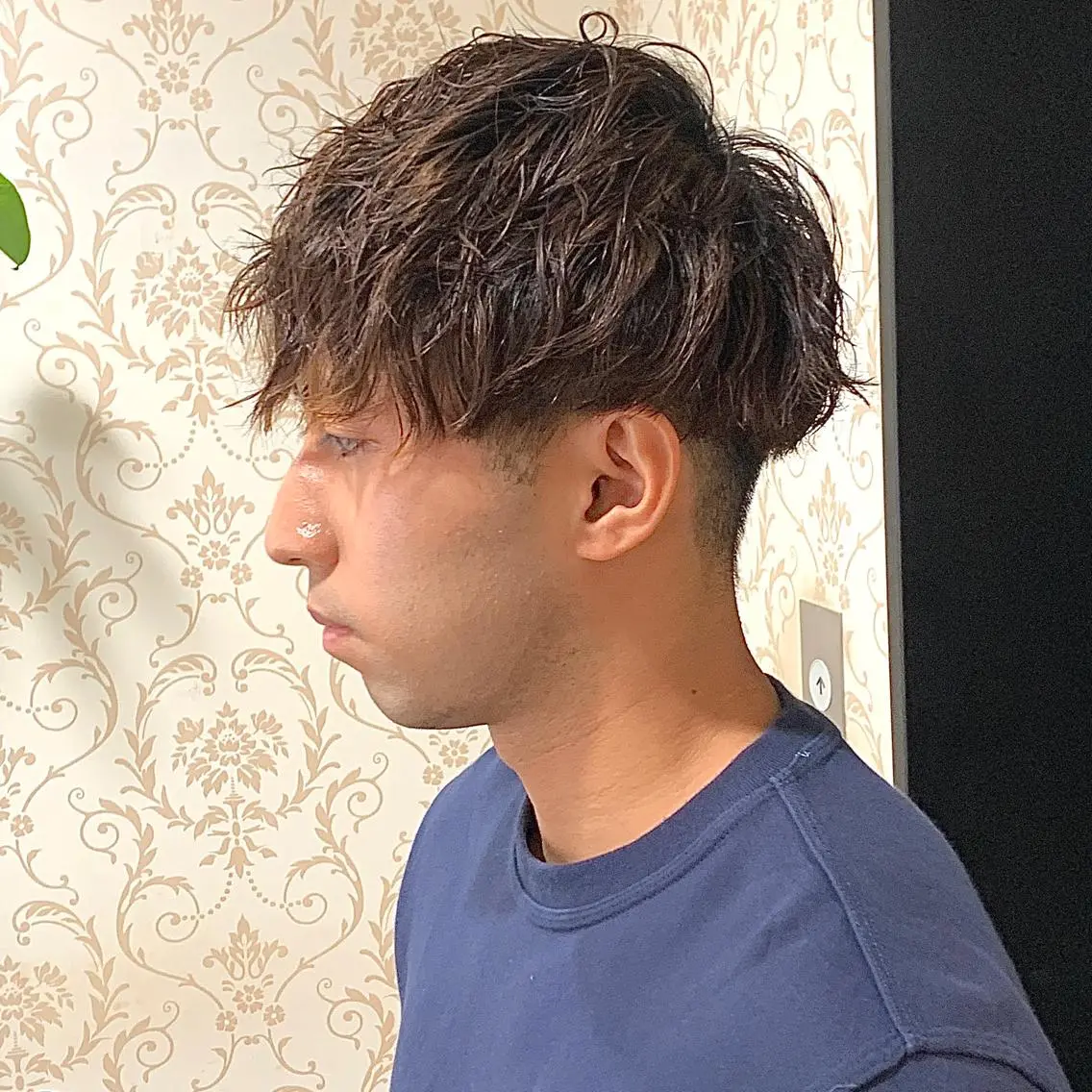 ショート パーマ メンズ カルマパーマ メンズ韓国風 メンズパーマ スペインカール 波巻きパーマ 脱縮毛矯正パーマ メンズパーマ平野渋谷のヘアスタイル