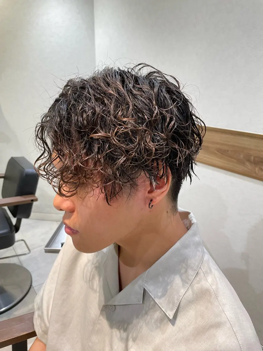 【メンズ限定】デキる男のカット+スパイラルパーマ+血行促進頭皮ケアの写真