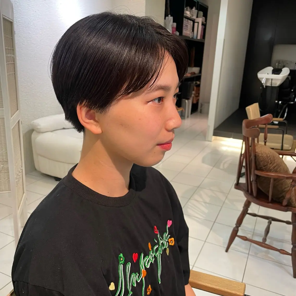 ショート カラー 黒髪 ブルーカラー ブルーブラック ショートヘア 透明感カラー/ 寺田千雅子のヘアスタイル