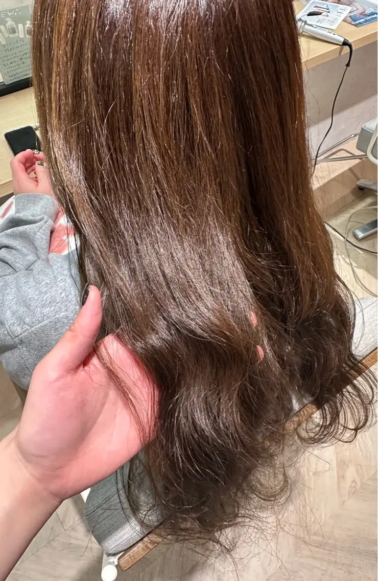 ロング カラー ブラウンカラー オリーブブラウン 小澤 真帆のヘアスタイル
