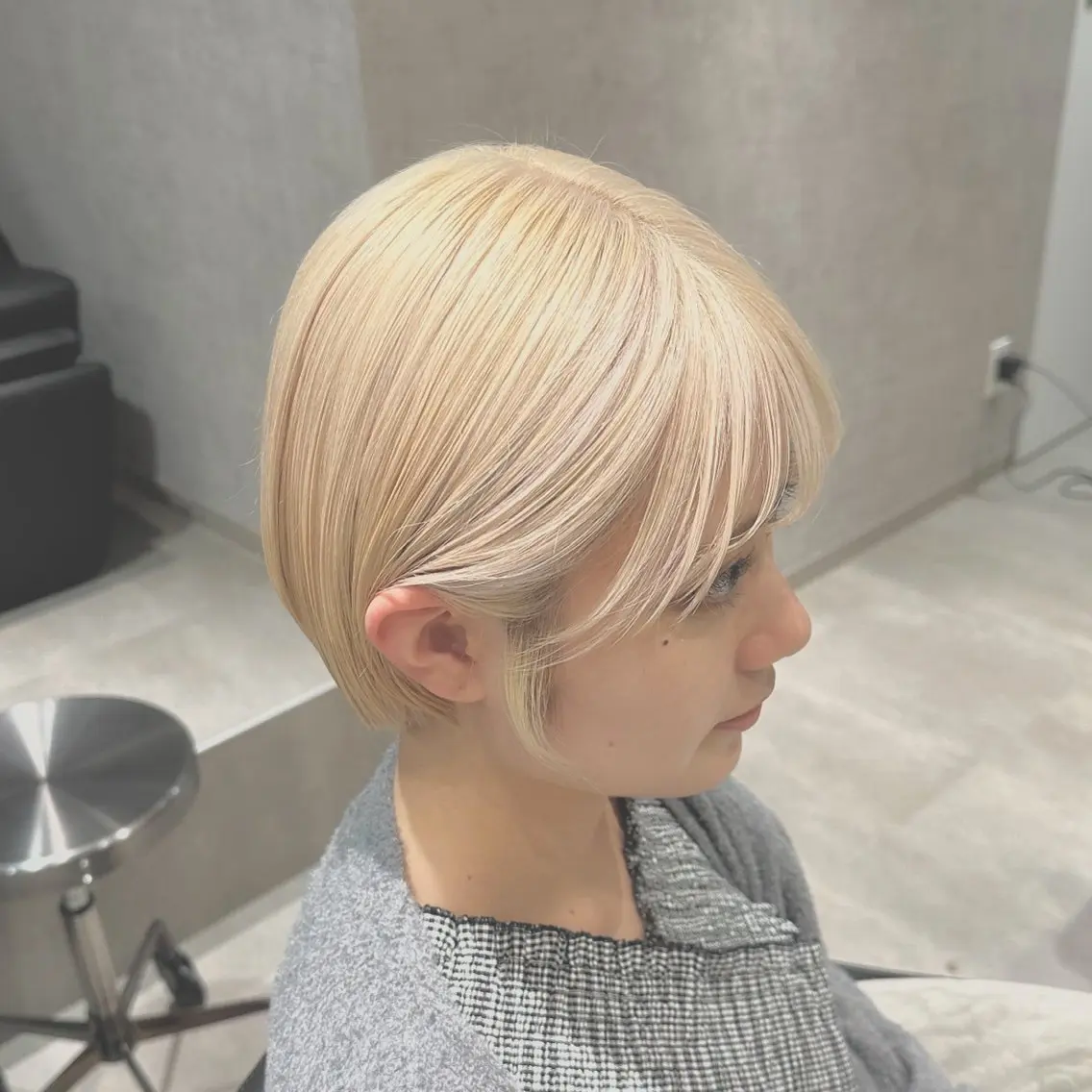ショート カラー カット ヘアカラー トリートメント ハイトーン･髪質改善 MIOKAのヘアスタイル