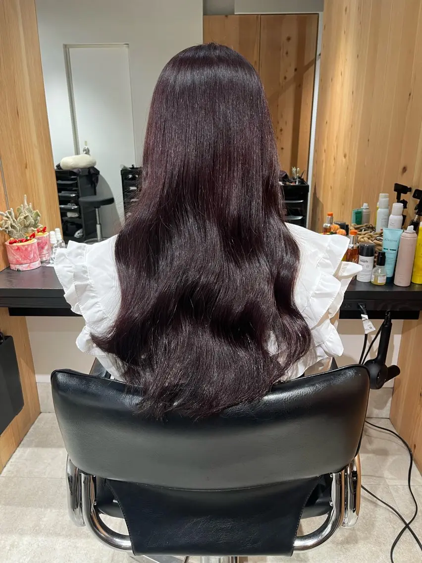 ロング カラー ブリーチ ボルドーカラー ブリーチなしカラー カット ヘアカラー トリートメント ヘッドスパ スキバサミを使わない カット🌼唯🌼のヘアスタイル