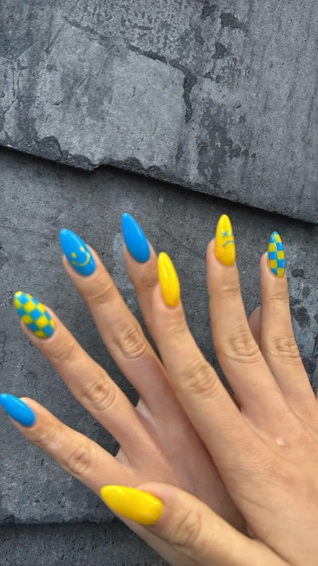 ネイル フラッシュネイル フラッシュマグ フットネイル フレンチネイル 韓国ネイル SAKU nail 作島茜のネイルデザイン