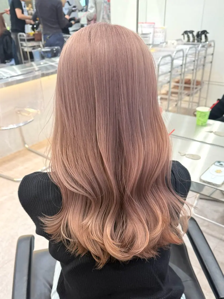 ロング カラー ヘアアレンジ ヘアカラー トリートメント ブリーチカラー💫 Miku🫶🏻のヘアスタイル
