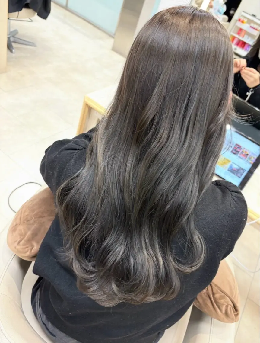 ロング ハイライト ヘアカラー トリートメント 高橋恵🌈生え癖改善 ウルフ/レイヤーのヘアスタイル