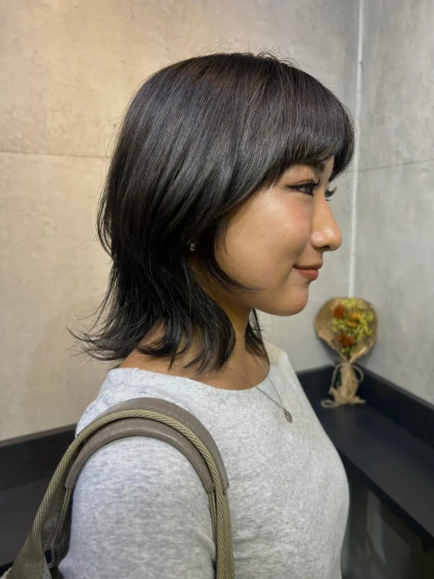 ミディアム ミディアムレイヤー くびれヘア レイヤーカット 松下 優莉のヘアスタイル