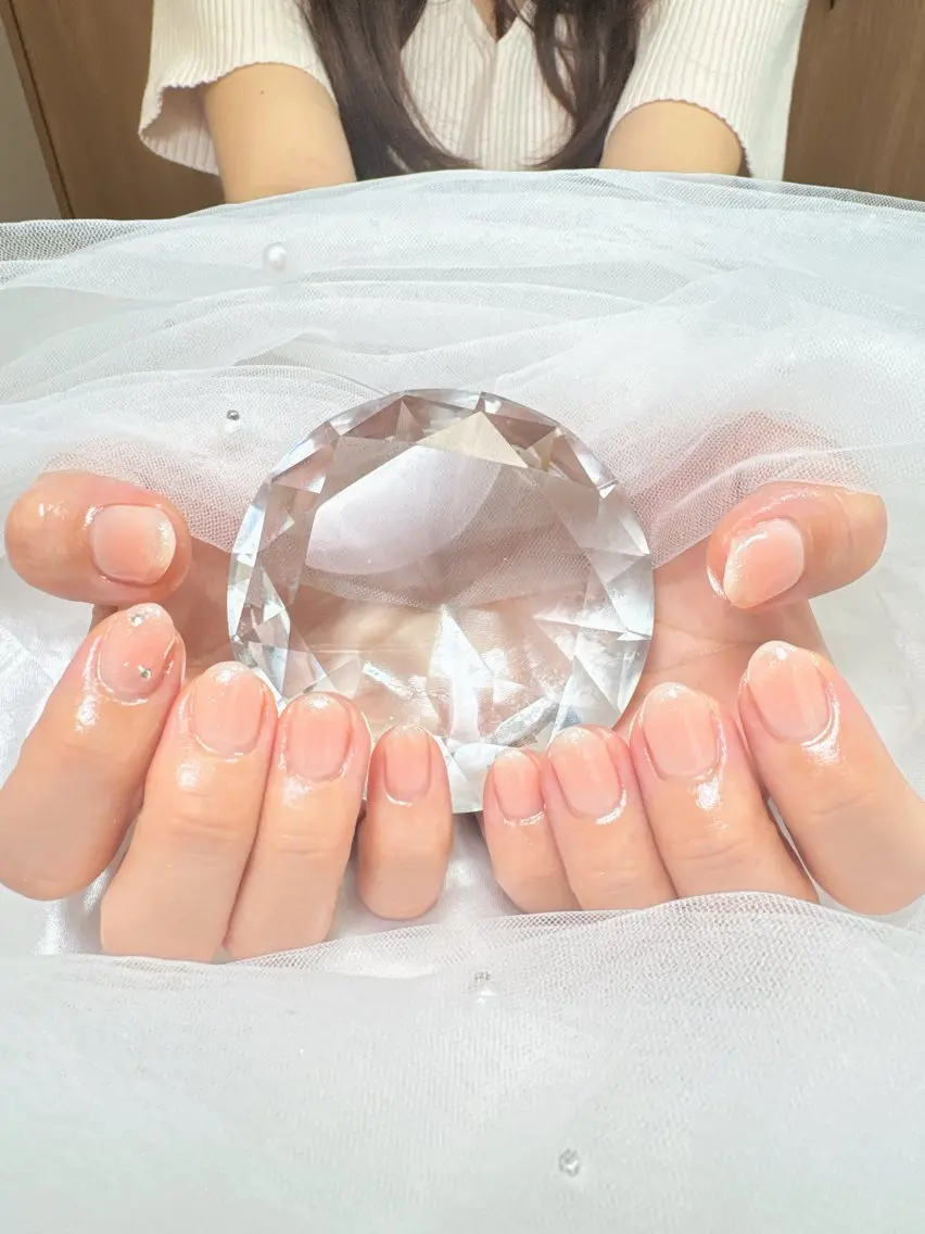 ネイル アートネイル フレンチネイル ガラスフレンチ マグネットネイル ミラーネイル ハンドネイル Queeens nailのネイルデザイン