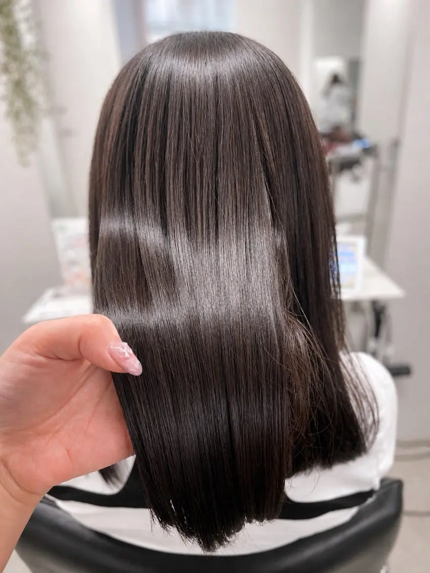 セミロング トリートメント カット トリートメント 髪質改善/ 艶髪人気/Renaのヘアスタイル