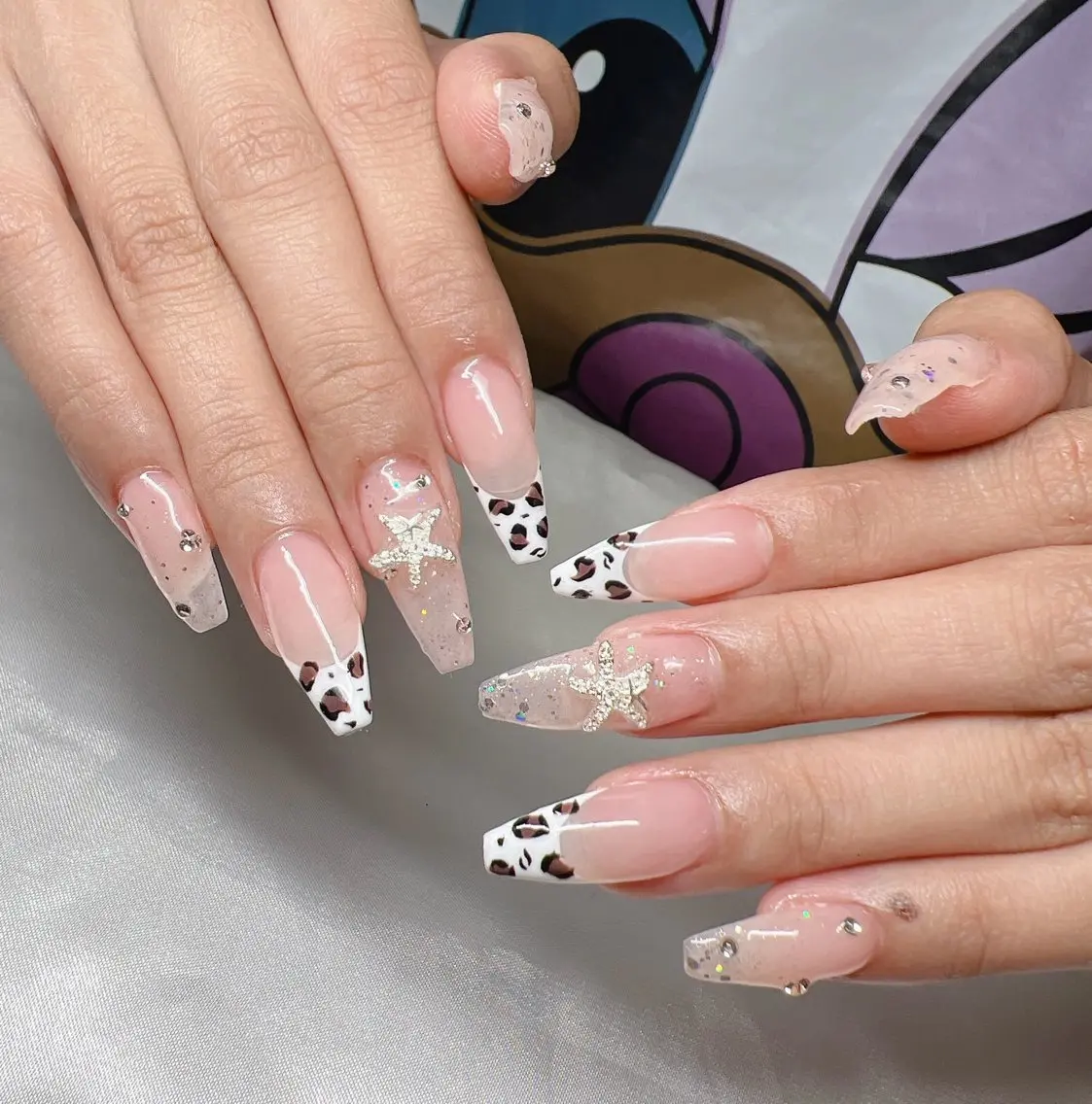 ネイル 長さ出し グラデーション 卒業式 キラキラネイル マグネットネイル ハンドネイル Lee Nailsのネイルデザイン