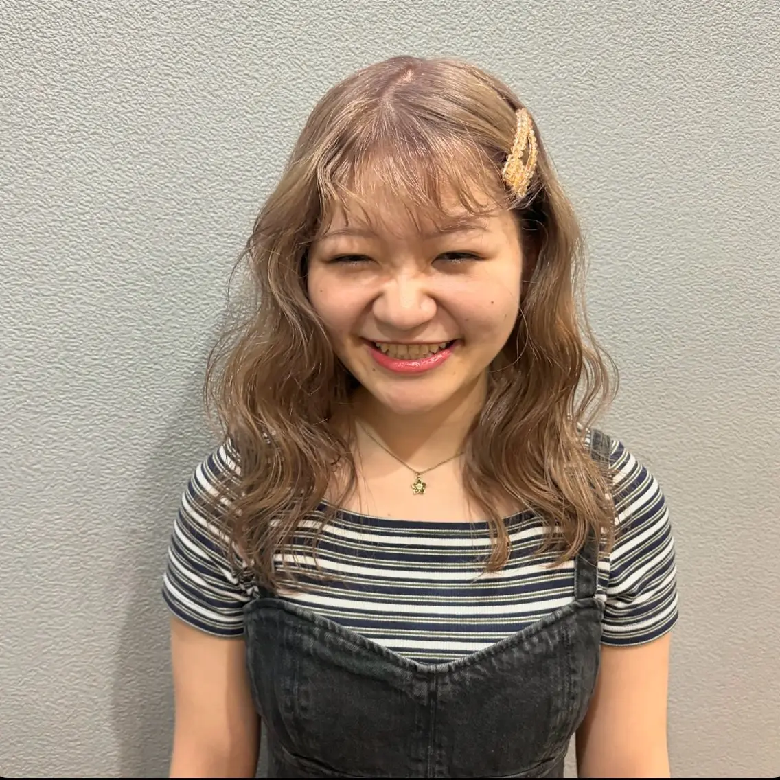 ロング カラー ベージュカラー ブリーチ 似合わせカット🌼 やまかわ まなみ🌼のヘアスタイル