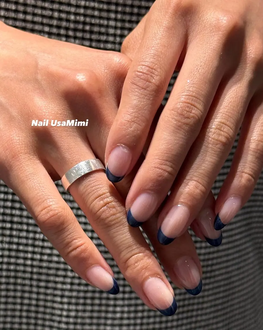 ネイル フレンチネイル ネイビー 本町ネイルNail UsaMimiのネイルデザイン
