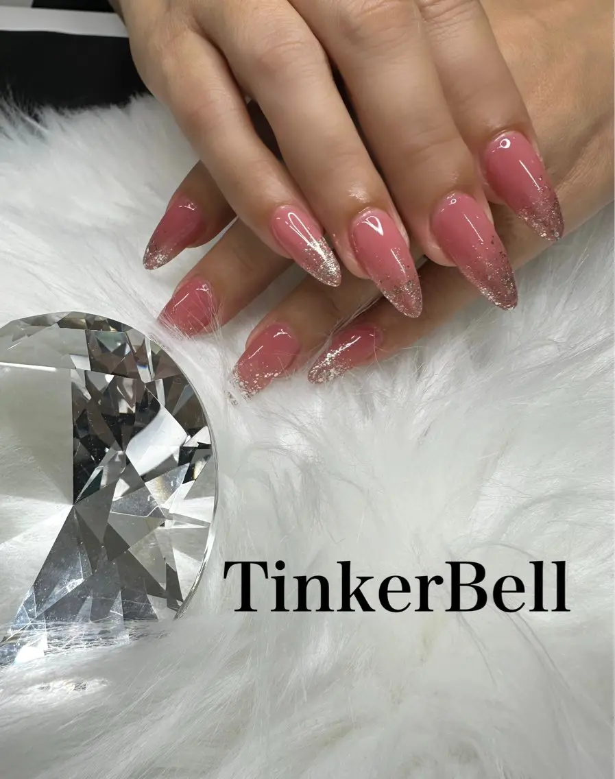 ネイル 長さ出し グラデーション ラメ(グリッター) ラメグラデーション ハンドネイル Tinker Bellのネイルデザイン