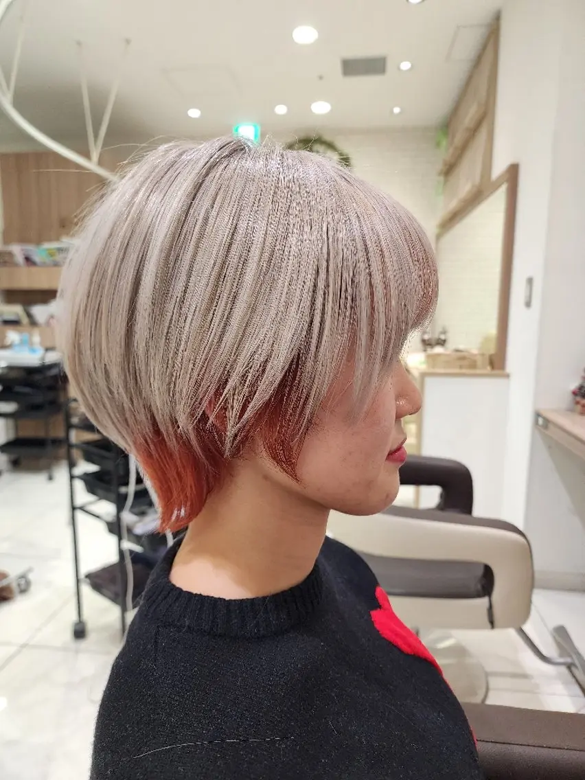 ショート カラー ベージュカラー ブリーチ イルミナカラー レッドカラー ホワイトベージュ カラー特化🔥中村 和貴<Ash津田沼>のヘアスタイル