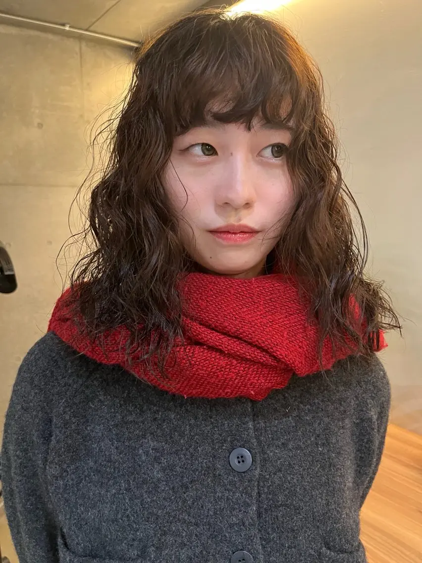 ミディアム ミディアムパーマ レイヤーカット レイヤーカット\ウル フ　chinatsuのヘアスタイル