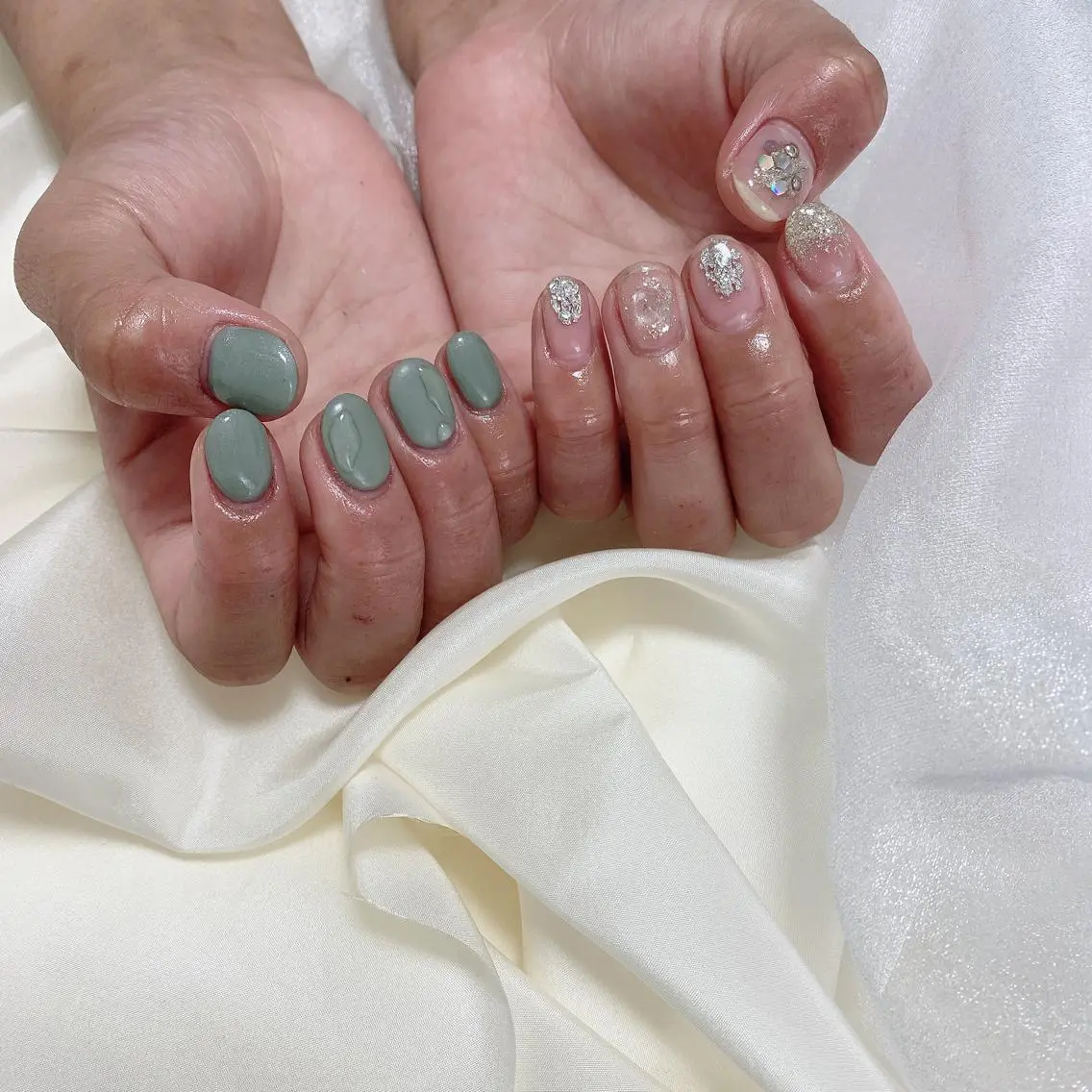 ネイル new me"のネイルデザイン