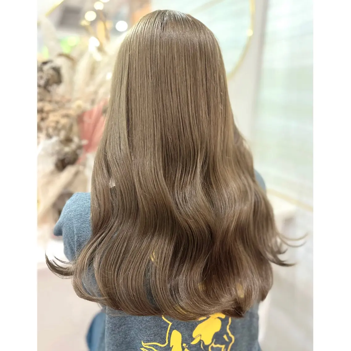 ロング カラー ブリーチ ケアブリーチ ハイトーンカラー ロング 🐈‍⬛momo🐾 ブリーチ・Wカラーのヘアスタイル