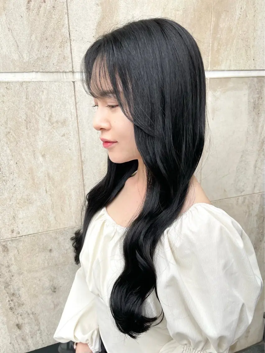 ロング カラー 切りっぱなしボブ ショートボブ ロングレイヤー ボブ ヨシンモリ アオガミ （前髪顔周りカット）のヘアスタイル