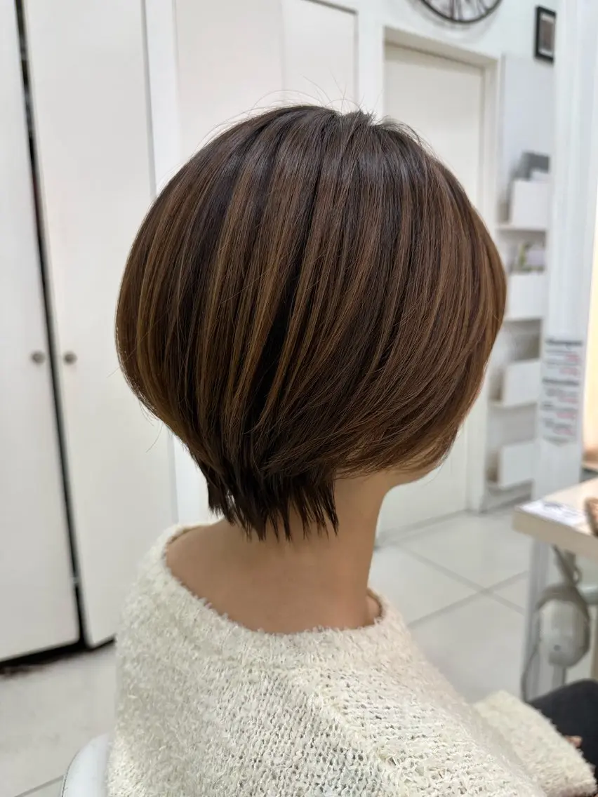 ショート カラー ブラウンカラー ナチュラルブラウン くびれヘア ショートヘア カット ヘアカラー 伊佐 愛のヘアスタイル