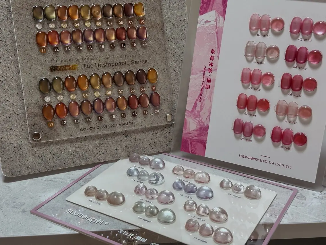ネイル ボルドー ブラウン マグネットネイル 冬ネイル Moon Nailsのネイルデザイン