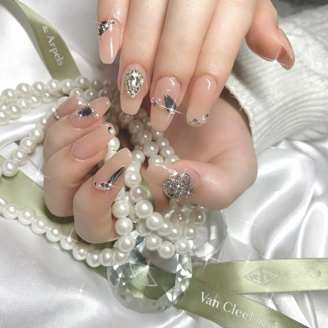 ネイル élu by Noriko 前原のネイルデザイン