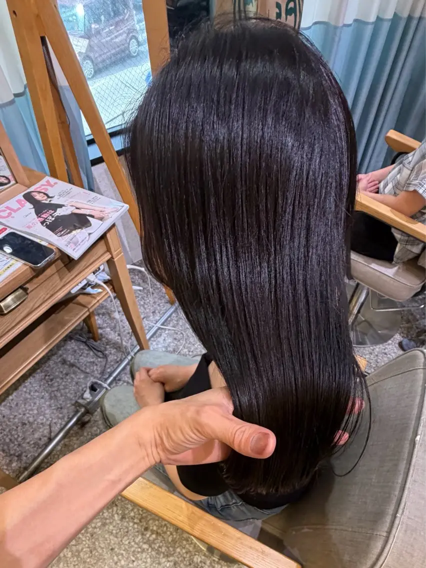 ロング カラー 吉良祐樹 艶カラー/縮毛矯正のヘアスタイル