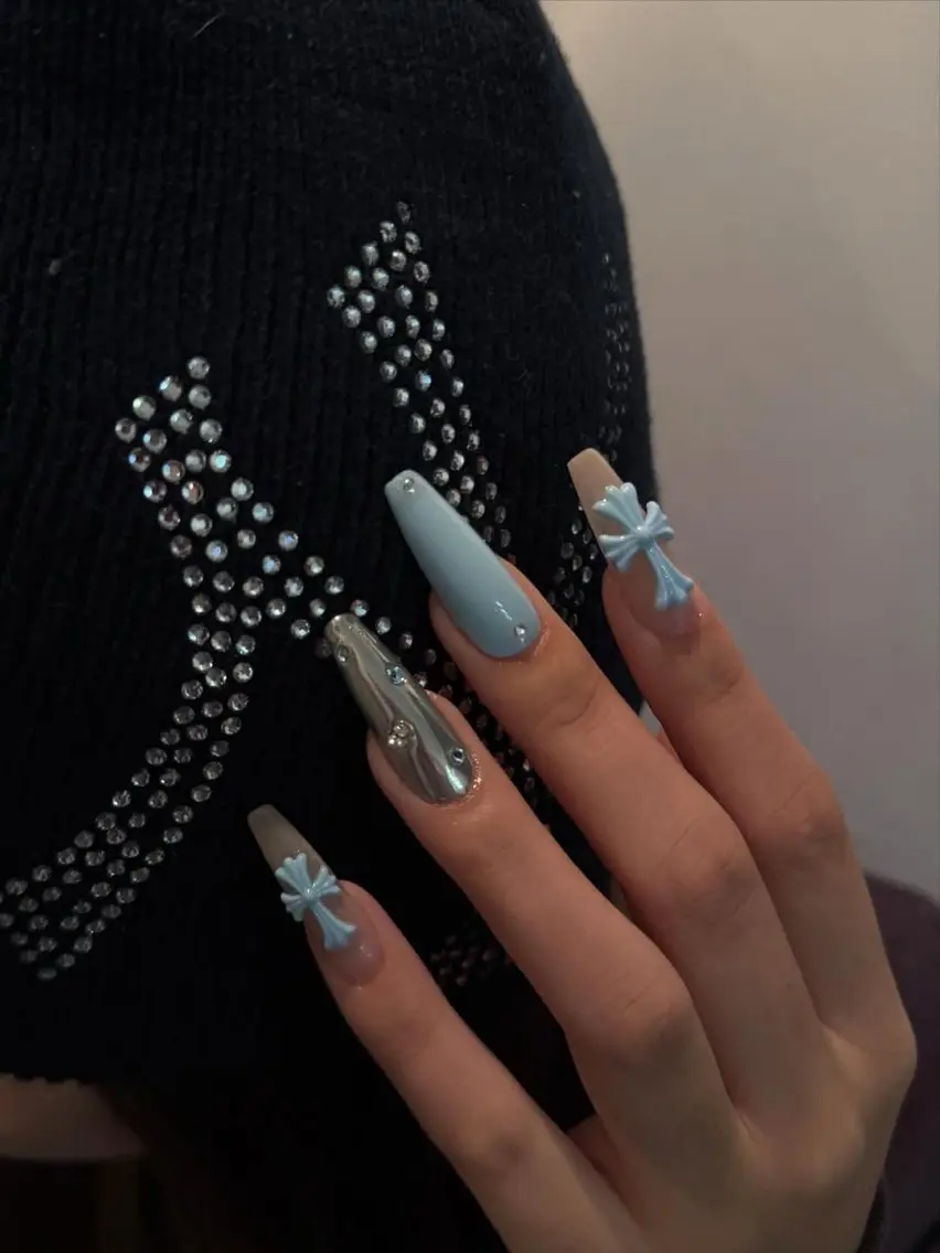 ネイル チークネイル 桜ネイル ドット フレンチネイル グラデーション ハンドネイル ハンドケア Nihonthy Nail 新宿のネイルデザイン