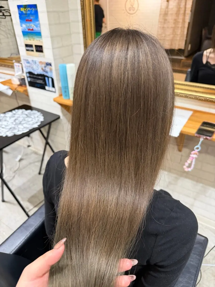 ロング ヘアカラー トリートメント 🎀豊橋/豊川🎀 ハイトーンうらら🎀のヘアスタイル