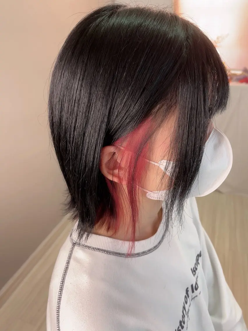 ミディアム カット ヘアカラー トリートメント 大良 彩水のヘアスタイル