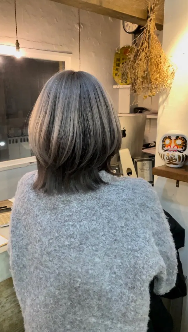 カラー 岩佐 怜のヘアスタイル