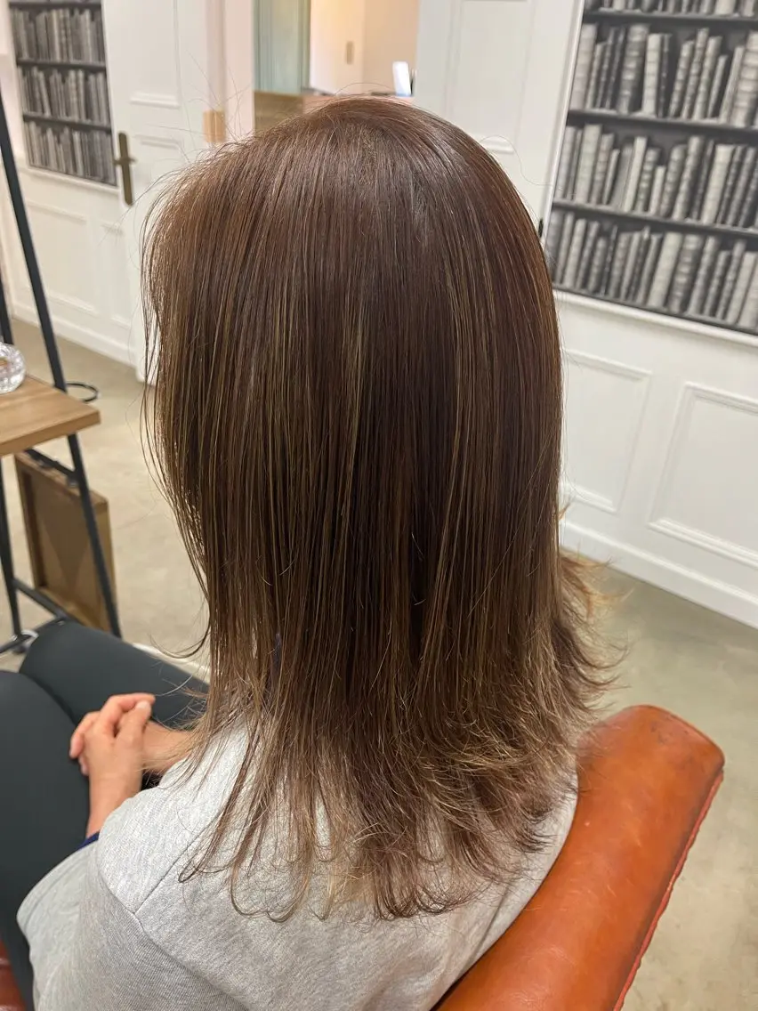 ミディアム アッシュ ハイライト ヘアカラー カラーモデル募集ෆ SAEのヘアスタイル