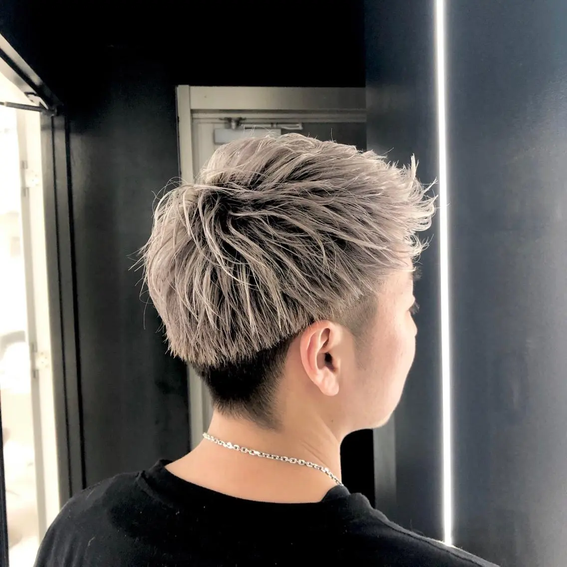 ショート メンズ モヒカン 森本 笑のヘアスタイル