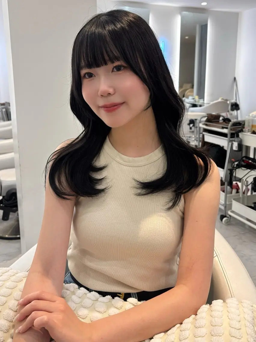 セミロング カラー 黒髪 レイヤーカット カット ヘアカラー トリートメント レイヤーカット🎀 kanaのヘアスタイル