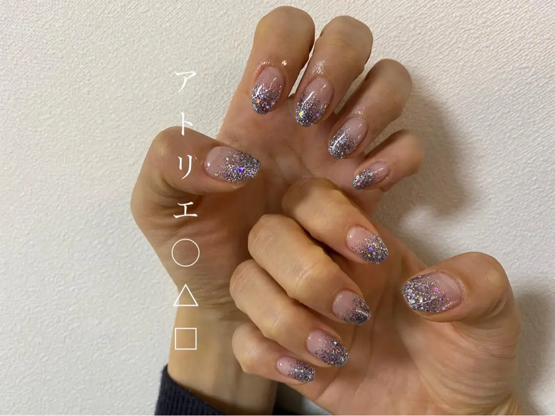 ネイル ホログラムネイル ラメ(グリッター) ハンドネイル アトリエ ○△□のネイルデザイン