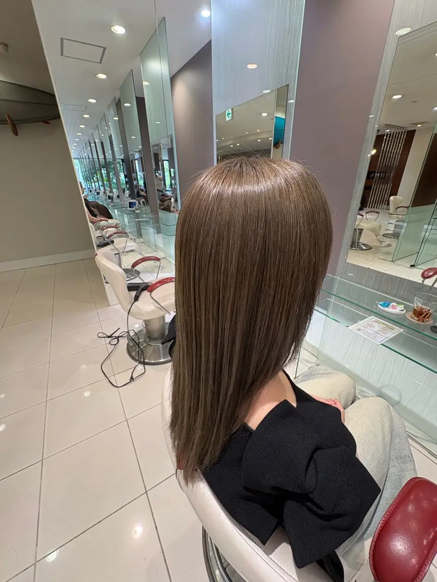 カラー 緑川 桃子のヘアスタイル