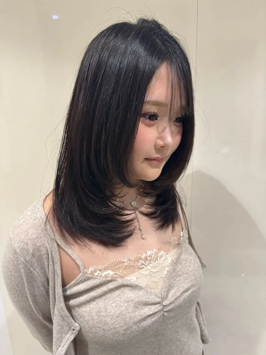 セミロング 佐々木 悠安のヘアスタイル