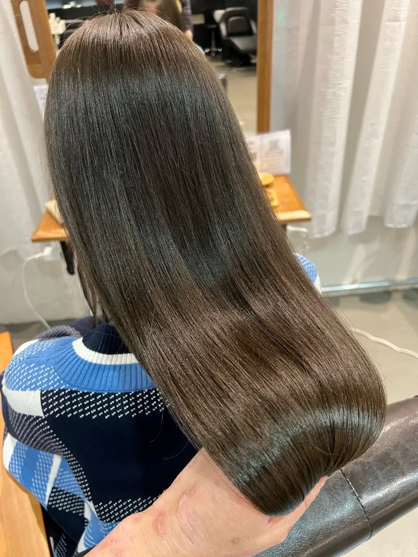 《贅沢✨まとめてコース🤭✨》カット+酸性縮毛矯正+シークレットカラー+ケアトリートメント【超音波アイロン付】の写真