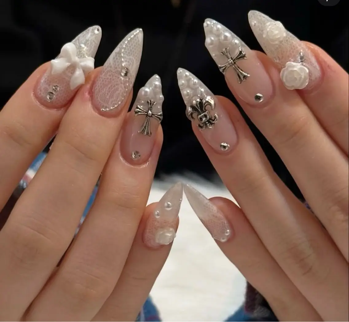 ネイル レース ハンドネイル Venus nail チップ長さだし専門店のネイルデザイン
