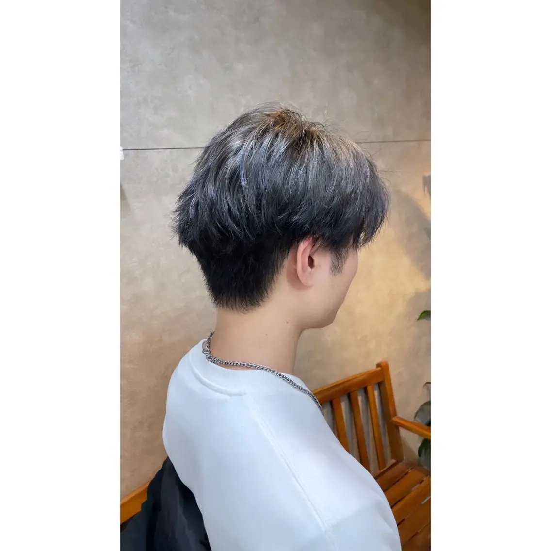 ショート ヘアカラー アラキ レイナのヘアスタイル